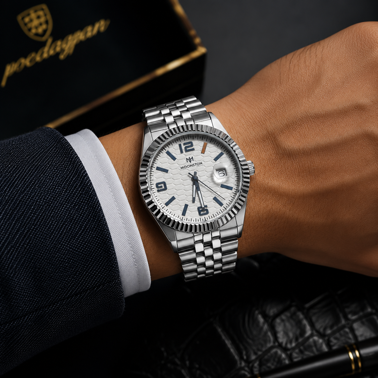 MOONSTON Silver Stainless Steel Men's Watch | Premium Quartz Analog Wrist Watch