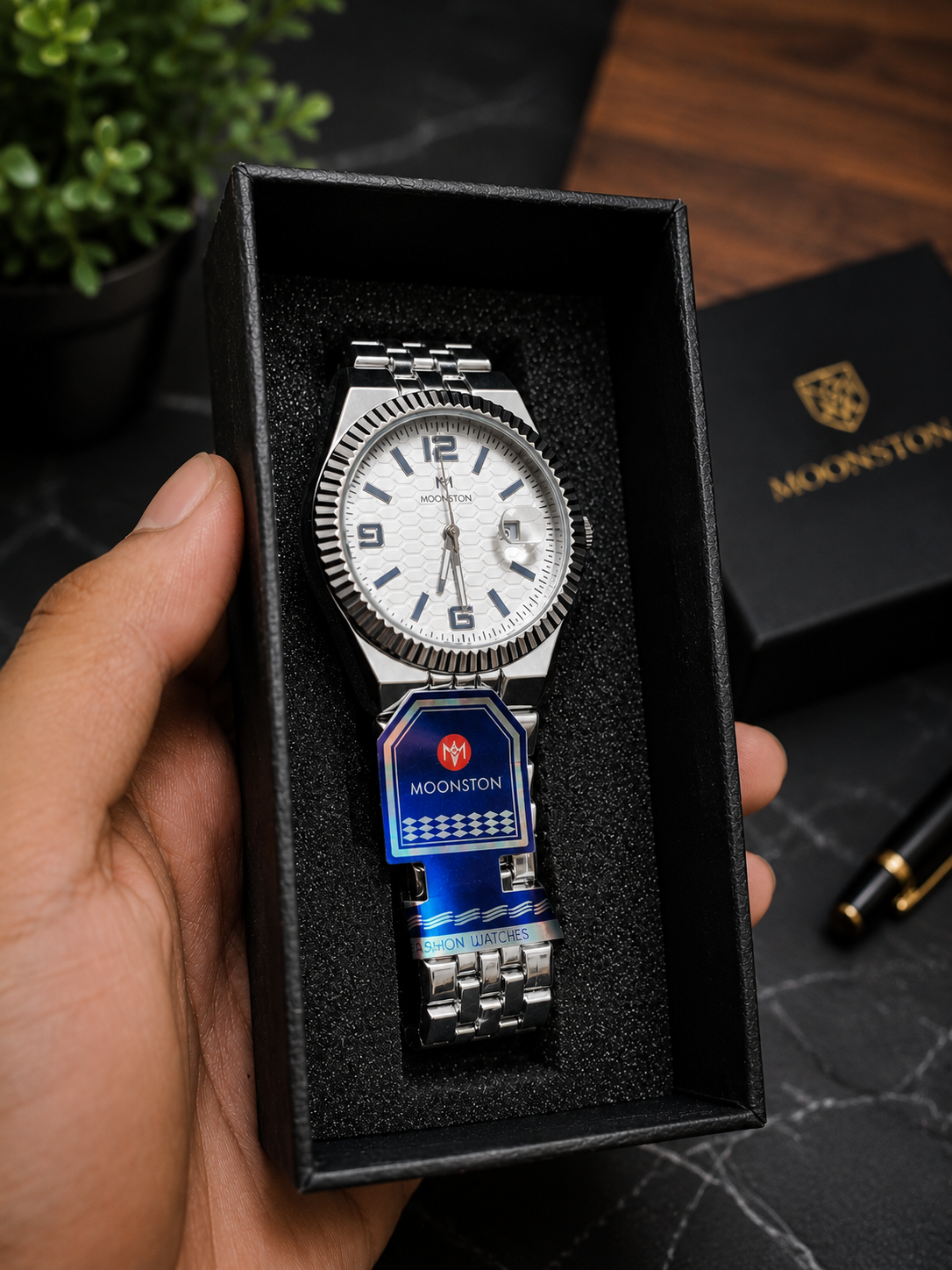 MOONSTON Silver Stainless Steel Men's Watch | Premium Quartz Analog Wrist Watch